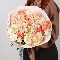 sbornyj buket s gortenziej  3